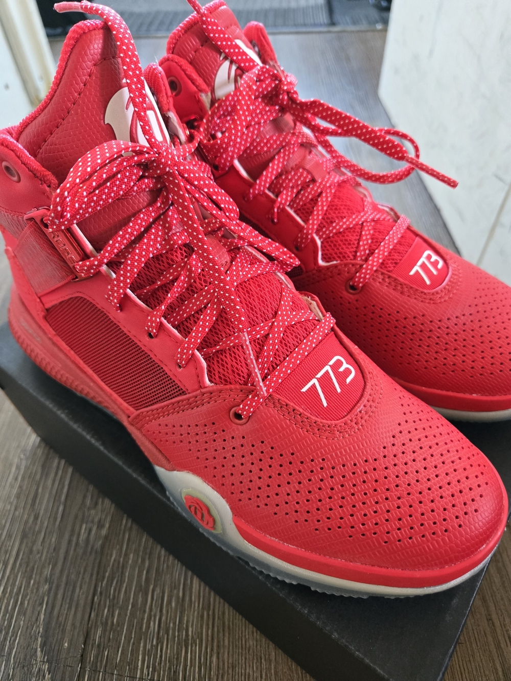 Adidas D Rose 773 IV Basketball Shoes Red/White D69434 High Top Mens Size 7.5